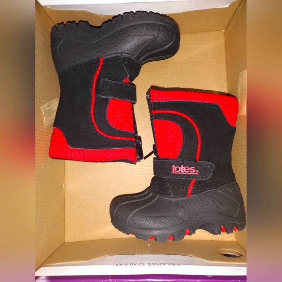 🆕️Totes  Toddler Boys Jason  Winter Snow Boot Black & Red  Sz 5M NWOT - Picture 1 of 7